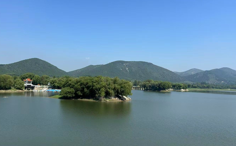蓝狮注册为五柳风景区身打造了一套“组合拳”式的票务系统解决方案