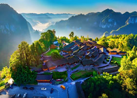 蓝狮注册景区票务系统和十八洞村(5A)达成合作协议